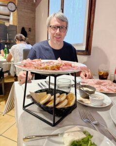 Trasferta a Modena porta blindata in sicurezza e tour tra Ferrari e sapori locali