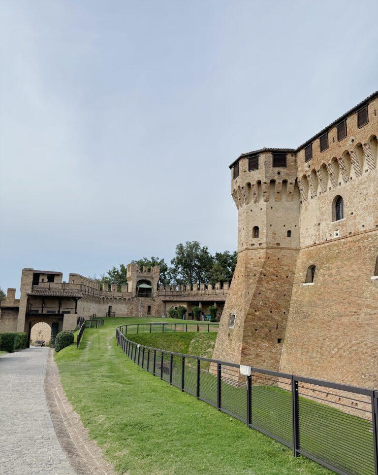 Alla scoperta di Gradara tra castelli leggende e panorami mozzafiato