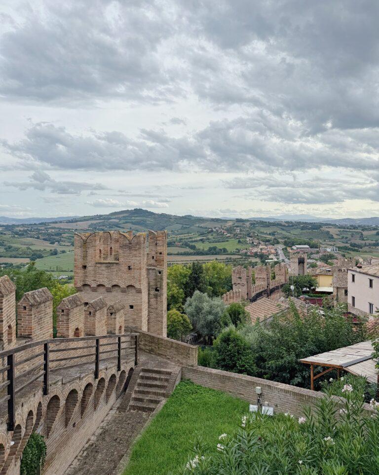 Alla scoperta di Gradara tra castelli leggende e panorami mozzafiato